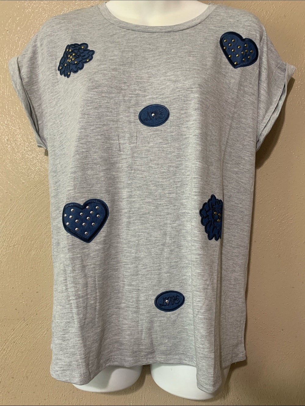 mesh+love size M Heather Gray Crewneck Top Denim Embroidery NWT